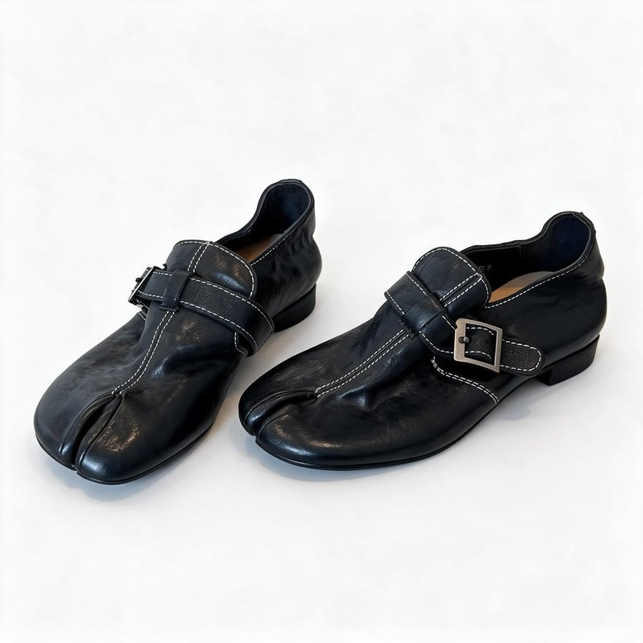 Black Split-Toe Flat